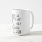 Mug Stay Sharp, Strike with Precision - Cobra Design (Devant droit)
