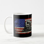 Mug Steam Train Engine Railroad on USA American Flag (Gauche)