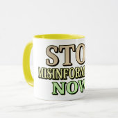 Mug "STOP MISINFORMATION" Mignonne conception. Command (Devant gauche)