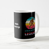 Mug Stride Beyond Legend Sasquatch Amputé Vintage (Devant droit)