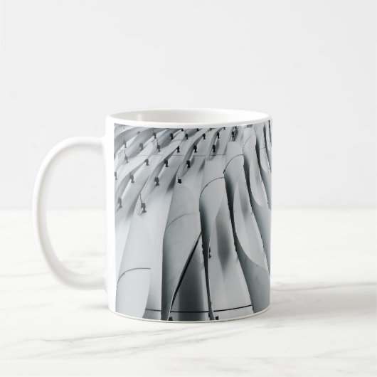 Mug Structure du bâtiment blanc et gris (Gauche)