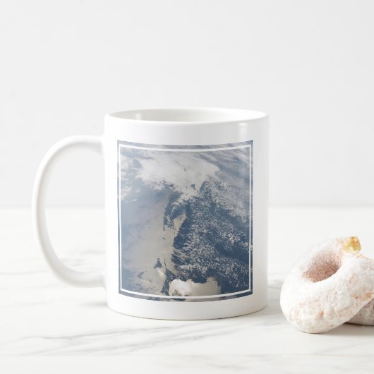 Mug Sunglint Sur La Côte Du Massachusetts. (Avec donut)