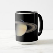 Mug Sunlit Saturn Gas géant Planet par Cassini (Devant droit)