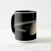 Mug Sunlit Saturn Gas géant Planet par Cassini (Devant gauche)