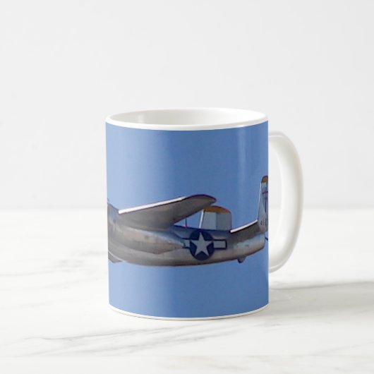 Mug Super Rabbit B-25 (Devant droit)