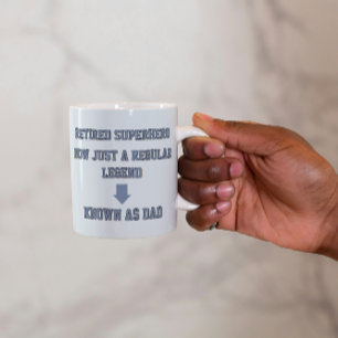 Mug Superhero à la retraite maintenant juste une légen