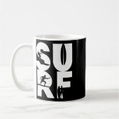 Mug Surfeur avec planches de surf dans le cavalier de (Gauche)