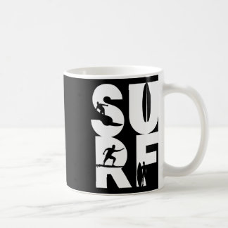Mug Surfeur avec planches de surf dans le cavalier de