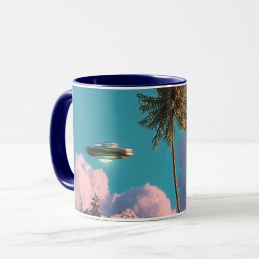 Mug Surreal UFO and Palm Tree Mountain Scene (Devant gauche)