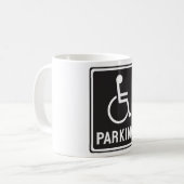 Mug Symbole de stationnement en fauteuil roulant (Devant gauche)