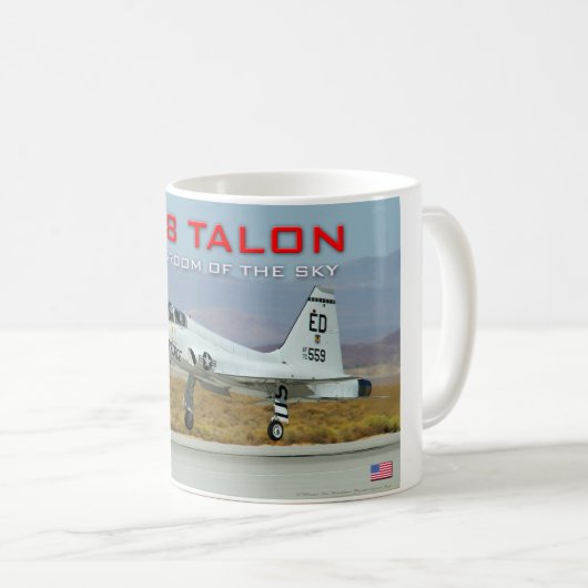 MUG T-38C TALON (Devant droit)