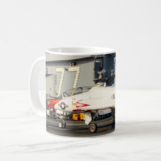 MUG T-45 GOSHAWK (Devant gauche)