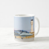 MUG T-7A RED HAWK (Devant droit)
