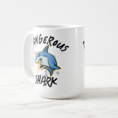 Mug T-shirt requin DANGEREUX (Devant gauche)