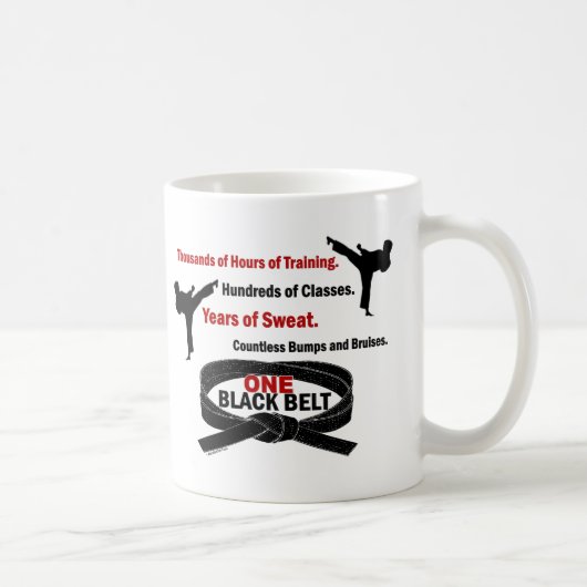 Mug T-SHIRTS et HABILLEMENT d'UN KARATÉ de la ceinture (Droite)