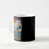 Mug Tapis de dinosaure T Rex Kiddosaurus Enfant Saurus (Devant gauche)