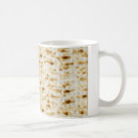 Mug Tasse-Pâque juive de café de cadeau<br><div class="desc">Tasse de café juive comportant l'image de pain azyme. Dépêchez,  obtenez votre tasse de pâque.</div>