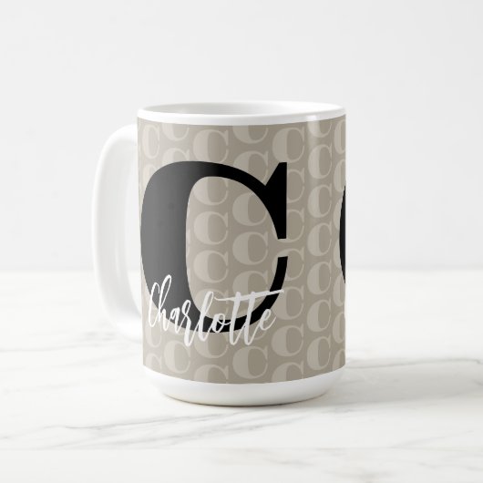 Mug Taupe Motif Monogramme noir blanc Nom du script (Devant gauche)