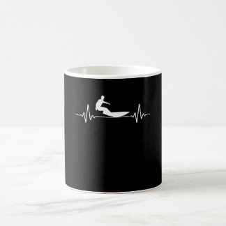 Mug Taux de coeur avec Surf de surfeur