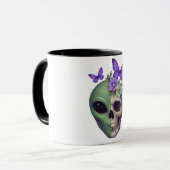 Mug Taza blanca con diseño calavera alien y mariposa – (Devant gauche)