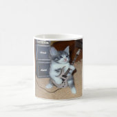 Mug Taza con gato rockero tocando guitarra . (Centre)
