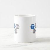 Mug Techbro. (Centre)