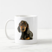 Mug Teckel (aux cheveux courts Brown de miniature) (Gauche)