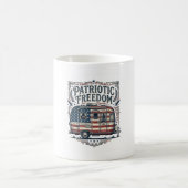 Mug Tee shirt graphique vectoriel de camping-car patri (Centre)