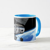 Mug Télescope spatial Hubble en orbite terrestre Photo (Devant droit)
