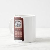 Mug téléviseur diffusant un match de boxe vers 1951 (Devant gauche)