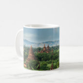 Mug Temples à Bagan, Myanmar (Devant gauche)
