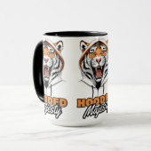 Mug Tendance à l'enroulement | Tigre dans un Sweat - s (Devant gauche)