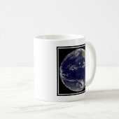 Mug Terre Avec Trois Cyclones Tropicaux Dans Le Pacifi (Devant droit)