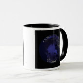 Mug Terre entière la nuit montrant les lumières de la  (Devant droit)