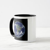 Mug Terre entièrement éclairée centrée sur l'Amérique  (Devant gauche)