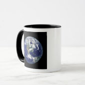 Mug Terre entièrement éclairée centrée sur l'Amérique  (Devant gauche)