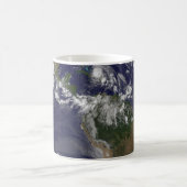 Mug Terre Pleine Avec L'Ouragan Irène Au-Dessus Des Ba (Centre)