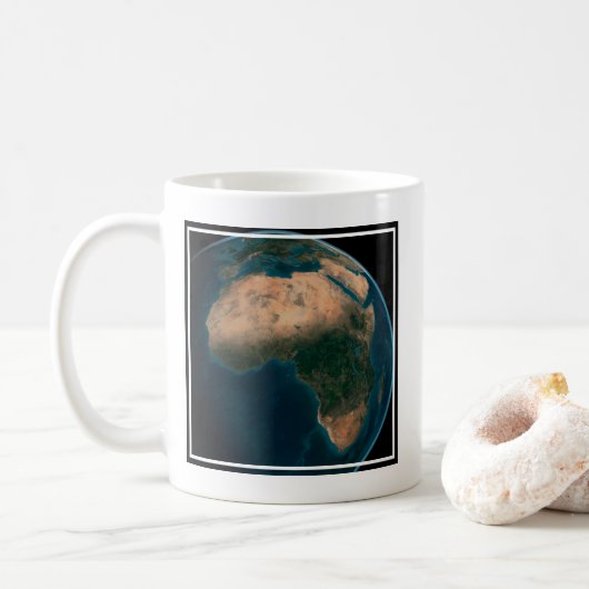 Mug Terre Pleine De L'Espace Au-Dessus Du Continent Af (Avec donut)