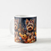 Mug Terrorisant Biewer Terrier Halloween avec citrouil (Devant gauche)