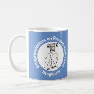 Mug Test de conduite réussi. Elephant de l'école de 