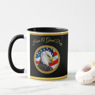Mug Tête d'aigle et un design en feuille d'or de drape