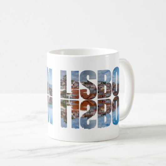 Mug Texte de Lisbonne composé vieille ville vue avec r (Devant droit)