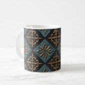 Mug Texture de bronze avec motif de sculpture. (Devant gauche)