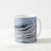 Mug Texture de jean bleu clair torn (Devant droit)