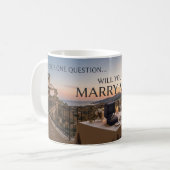 Mug The Question Reveals Romantic Marriage Proposal (Devant gauche)