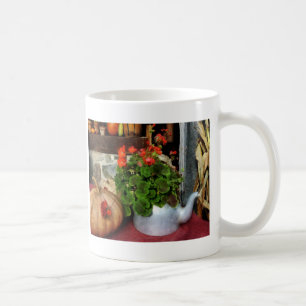Mug Théière remplie de géraniums