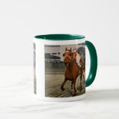 Mug Thoroughbred Equine remporte la course de cheval (Devant droit)