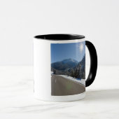 Mug Thrugh vide idyllique de route un paysage d'hiver, (Devant droit)