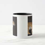 Mug Tigre se tenant sur la plate-forme (Centre)
