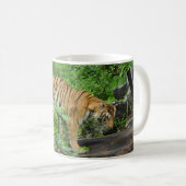 Mug Tigre sur le rondin (Devant droit)